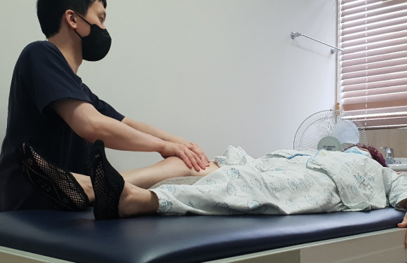 물리치료 사진